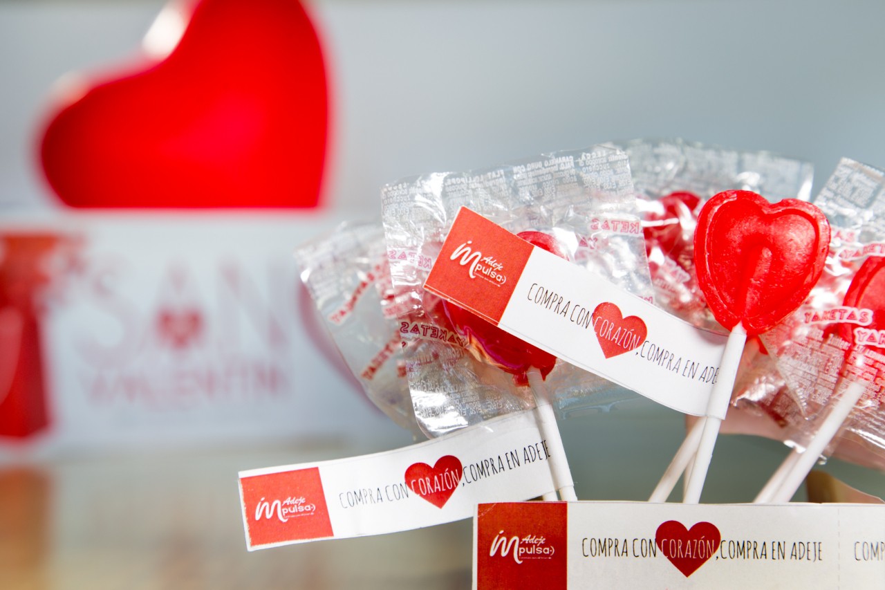 Adeje inicia una campaña de dinamización comercial con motivo del Día de San Valentín