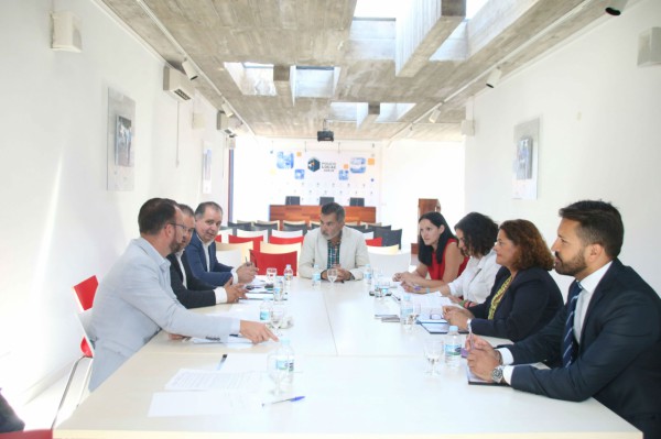 Los municipios con más policías de Canarias aúnan esfuerzos para mejorar la atención ciudadana