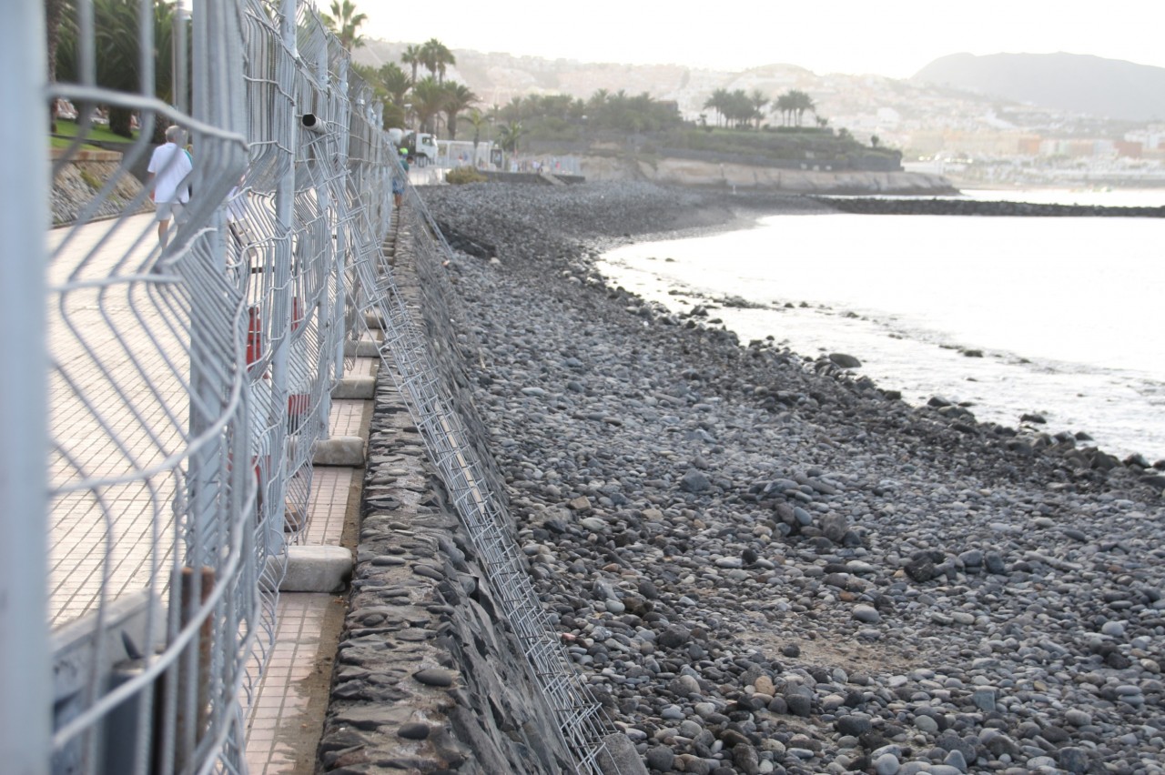El acondicionamiento de la playa de ''El Beril'' se suma a las acciones de mejora del destino Costa Adeje