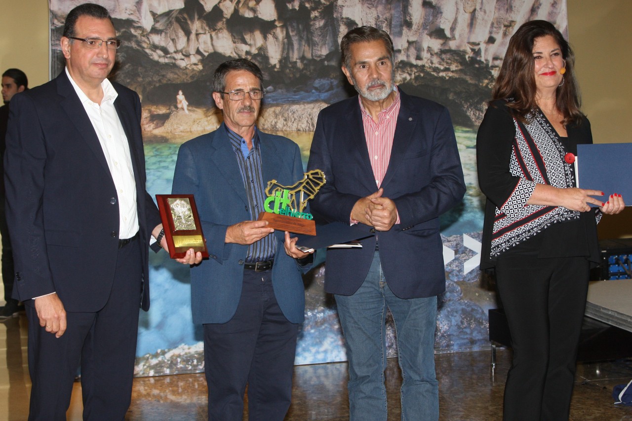 El Hierro muestra sus excelencias en Adeje durante una jornada de trabajo para el sector turístico