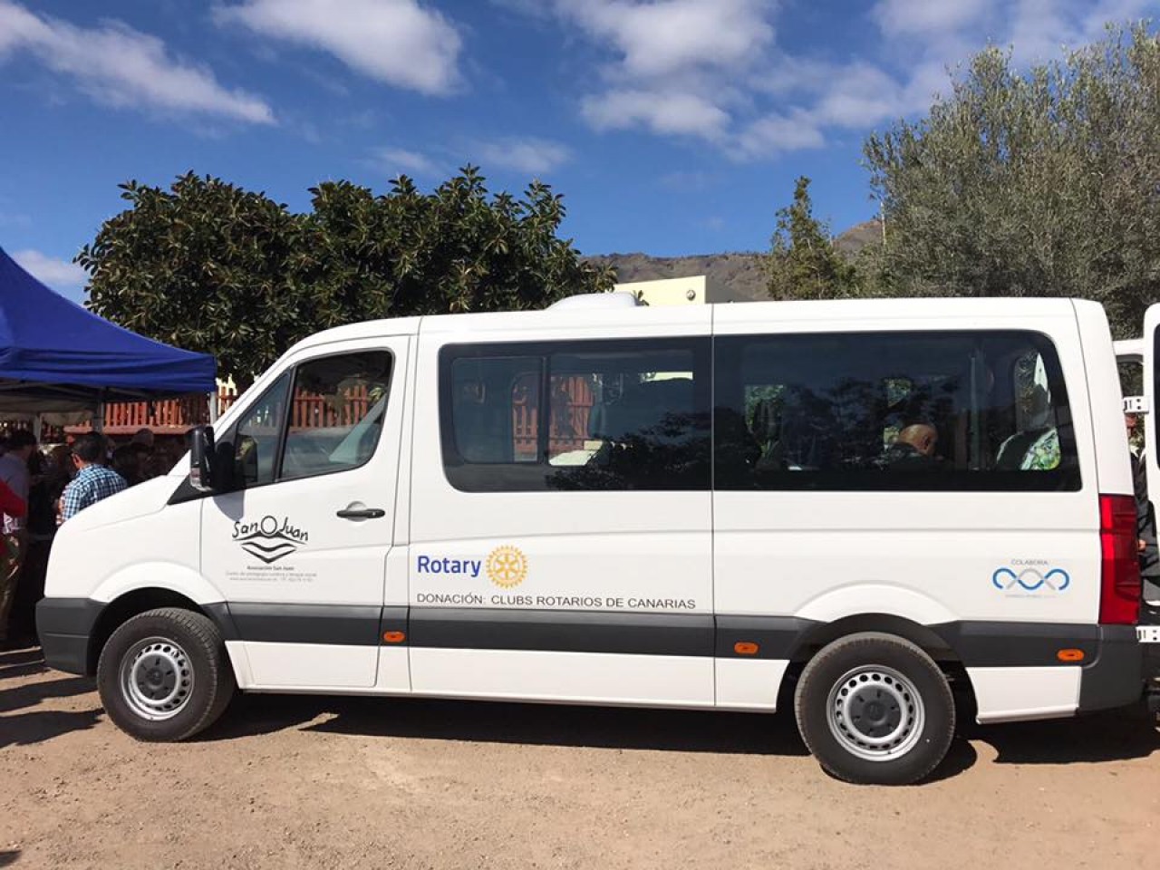 El Rotary Club tinerfeño dona un vehículo adaptado a la Asociación San Juan
