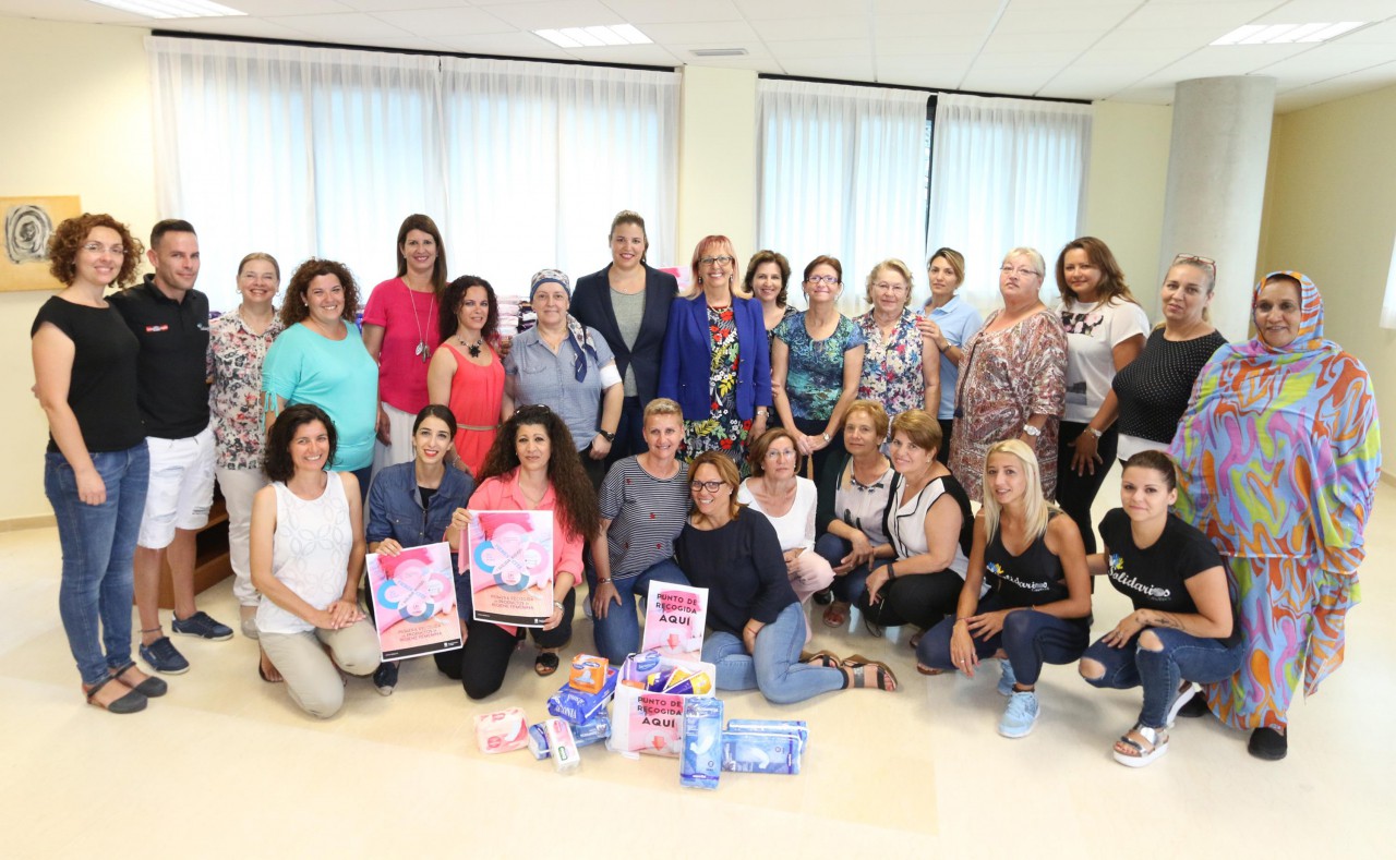 Finaliza con gran éxito la primera recogida de productos de higiene femenina en Adeje