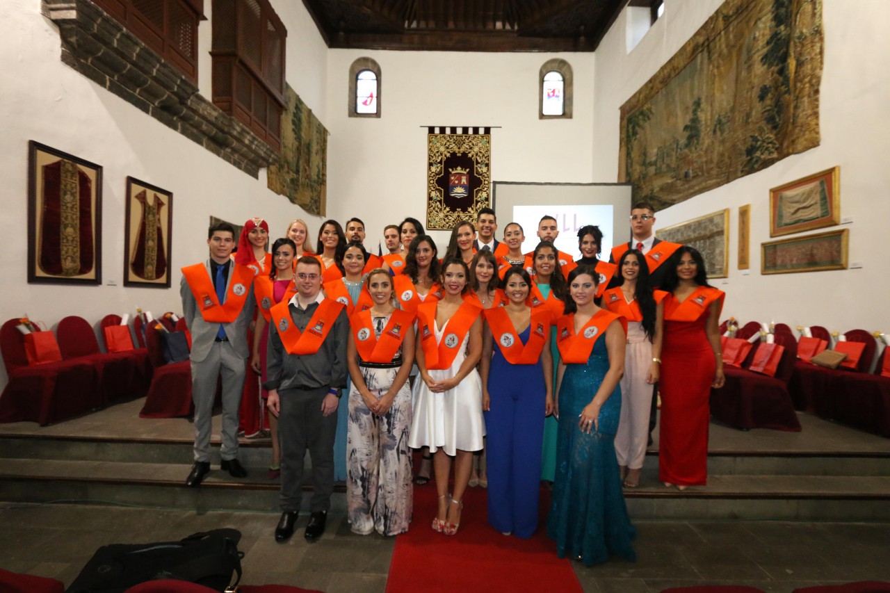 Adeje consolida la formación universitaria con la segunda promoción del Grado de Turismo de Adeje