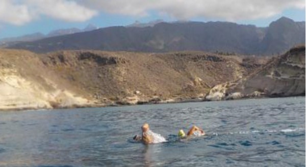  Cristina Ibáñez y Alberto Moreno se atreven a realizar la travesía a nado La Gomera - Tenerife