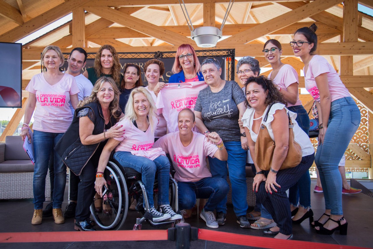Una marea rosa contra el cáncer de mama recorrerá Adeje y Arona