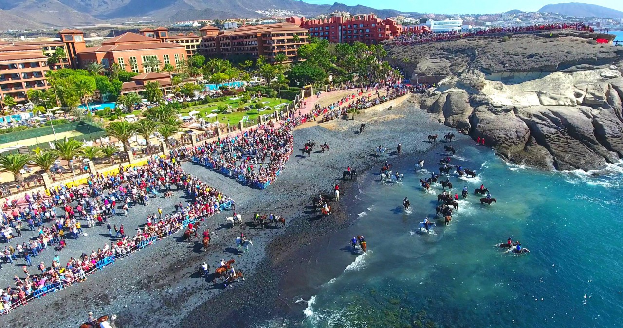 San Sebastián, de Adeje al cielo