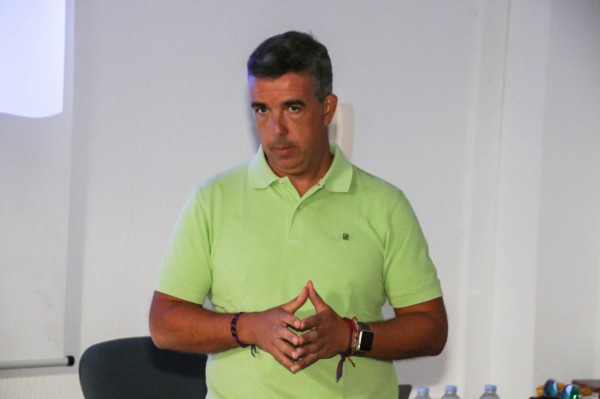 La construcción de destinos turísticos inteligentes en Canarias, a estudio en la Universidad de Verano de Adeje