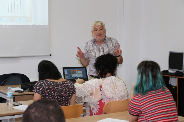 Julián González: 