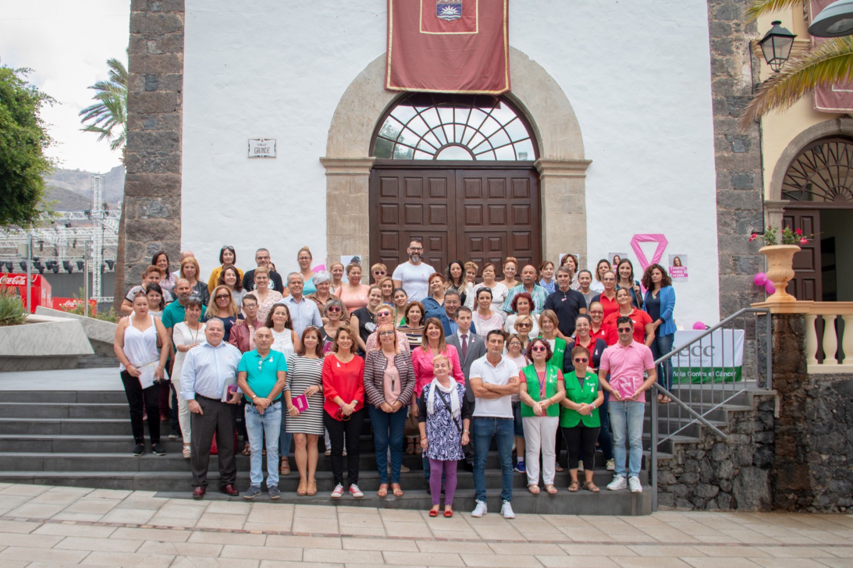 Concentración ciudadana en Adeje para la lucha contra el cáncer de mama
