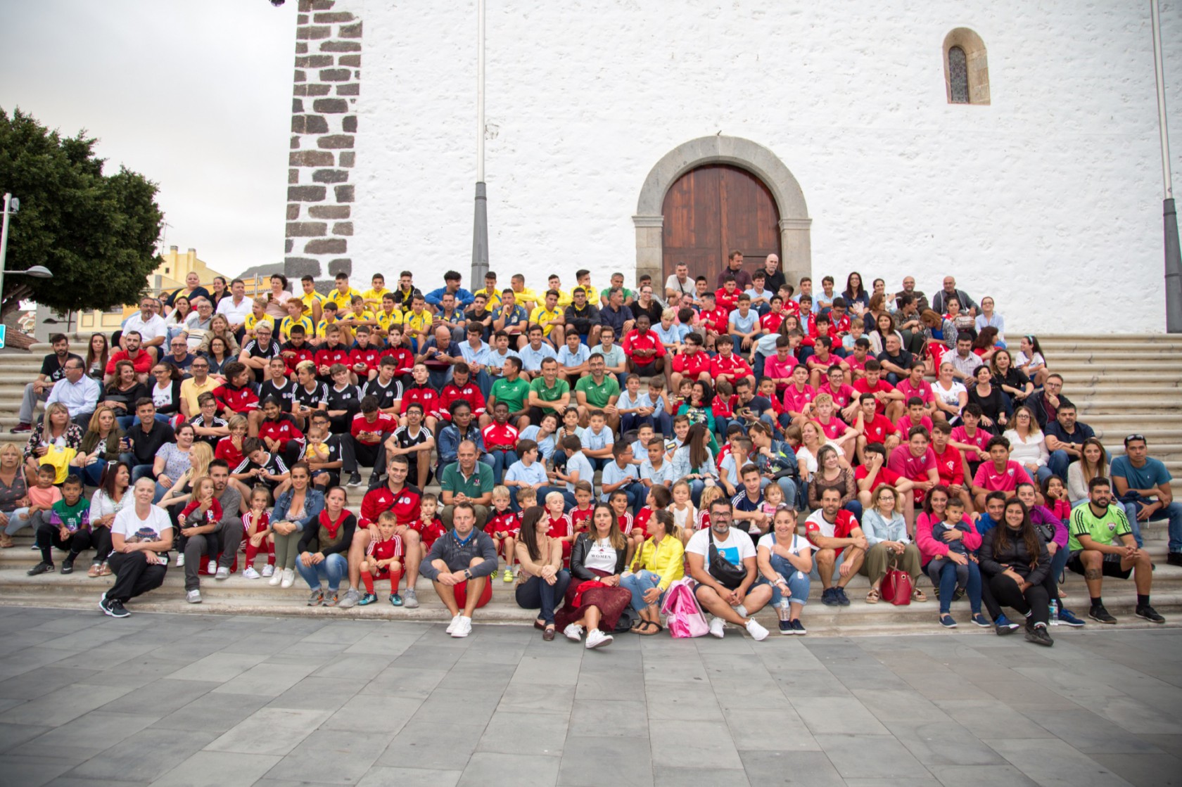 Dos mil jóvenes protagonizarán en Adeje el primer "Maratón Solidario de Fútbol Base"