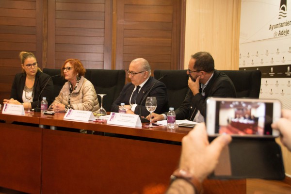 Las I Jornadas Miradas Violetas ponen el foco sobre la falta de recursos y compromiso para dar respuesta a la violencia de género