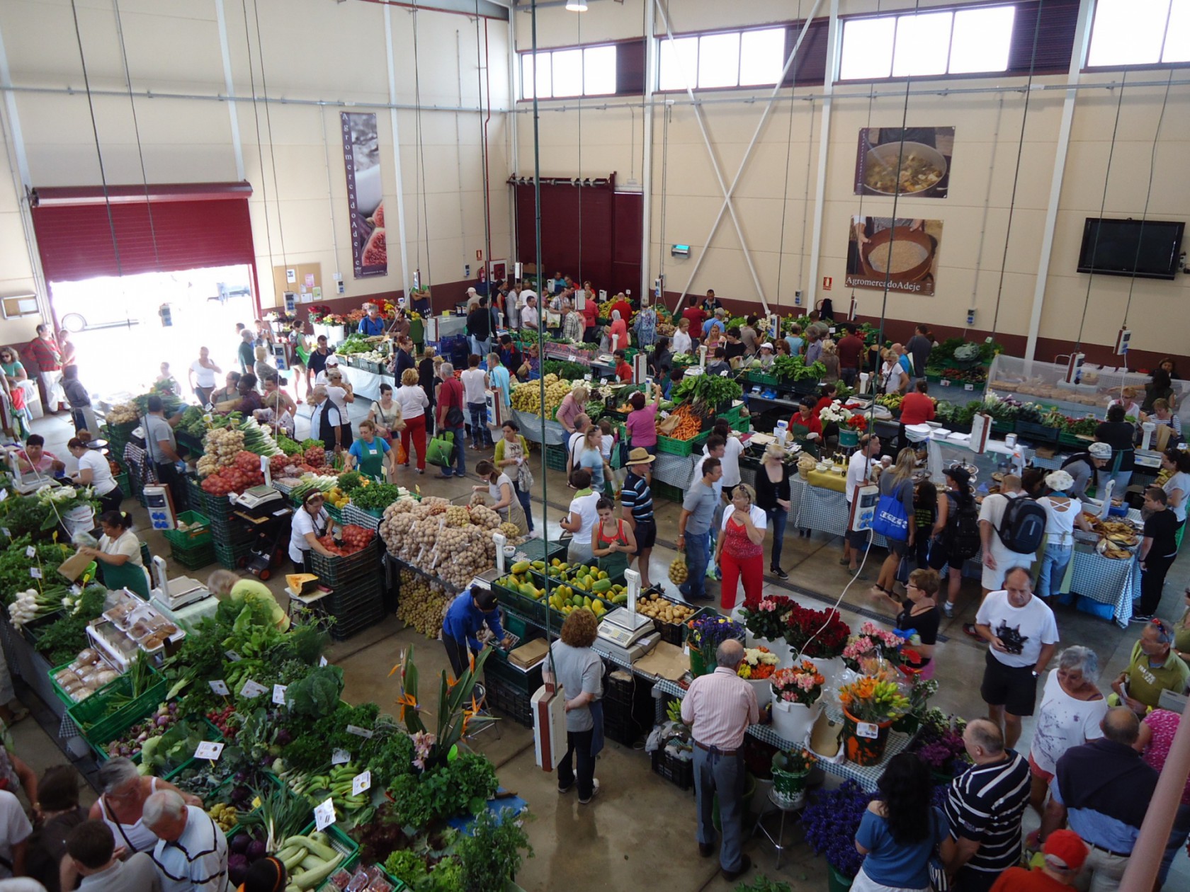 "De la tierra a tu mesa", diez años del Agromercado de Adeje