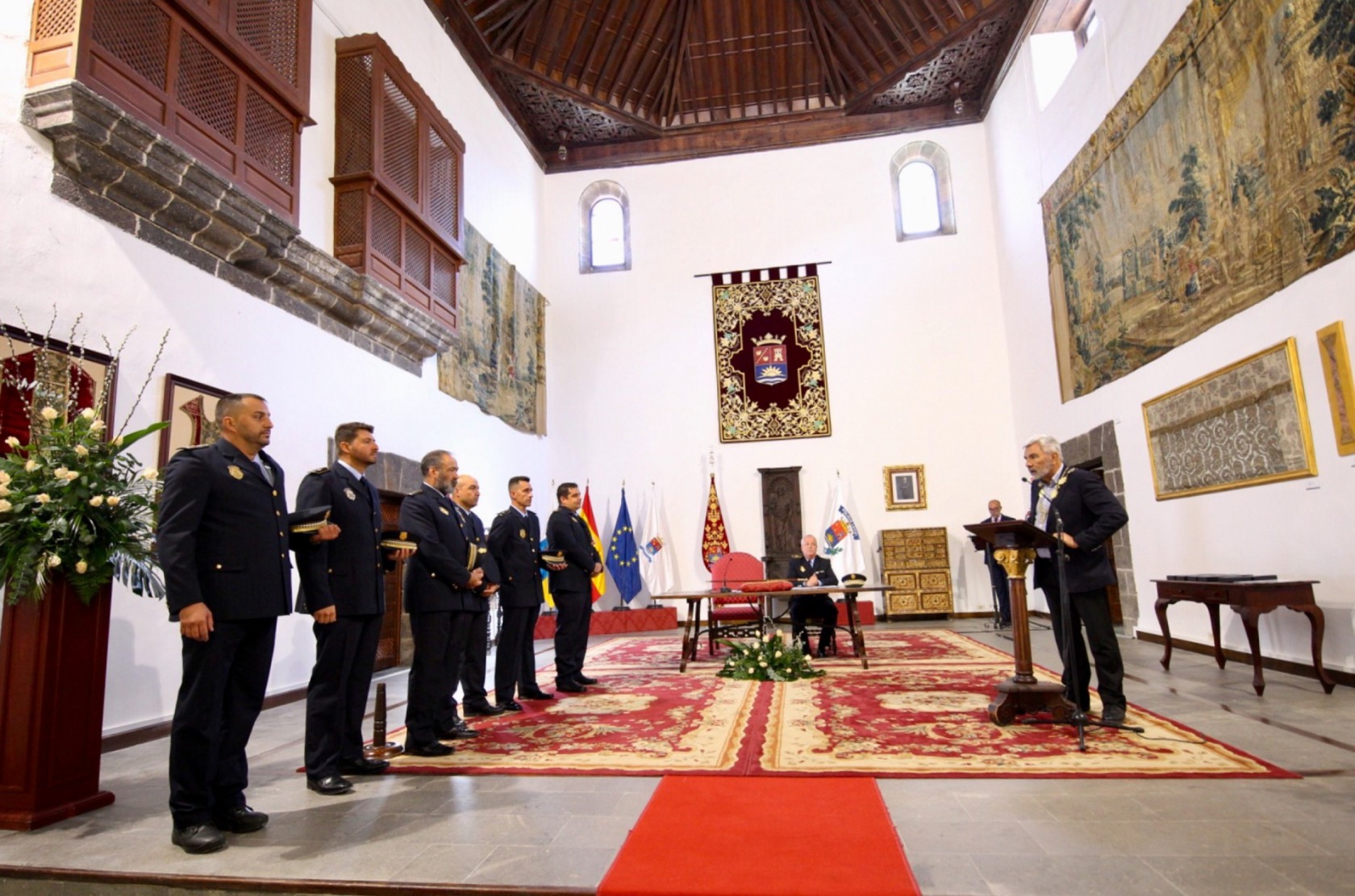 Adeje felicita y distingue a sus policías locales en el día de su Patrona, Nuestra Señora de Guadalupe