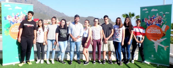  Adeje reconoce el talento de diez jóvenes