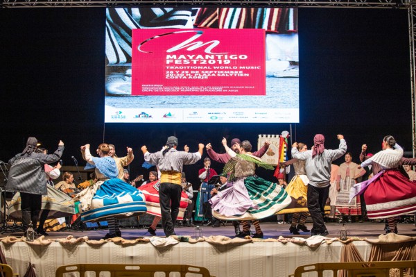 Adeje celebró el Día Mundial del Turismo poniendo en valor las tradiciones con el festival folclórico Mayantigo