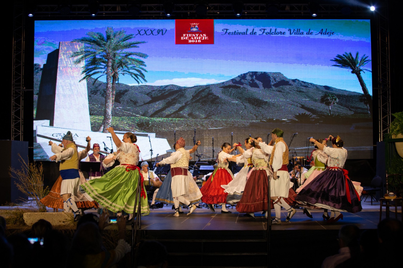 Las tradiciones ponen el punto final a las fiestas adejeras