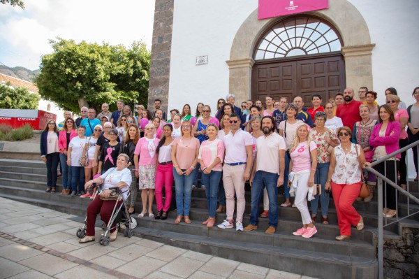 Adeje se suma a la conmemoración del Día Mundial contra el Cáncer de Mama