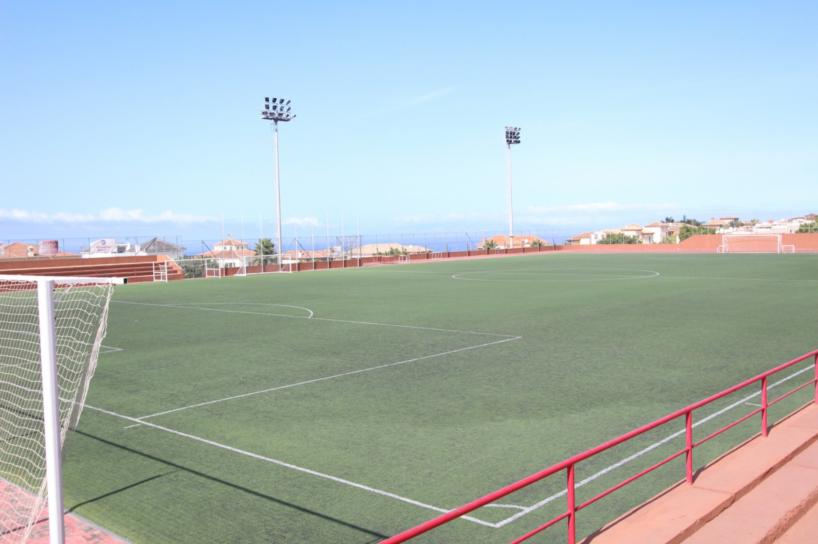 La Escuela Municipal de Fútbol de Adeje y el Club Atlético Chenet reciben el Balón de Oro de la Federación Tinerfeña de Fútbol