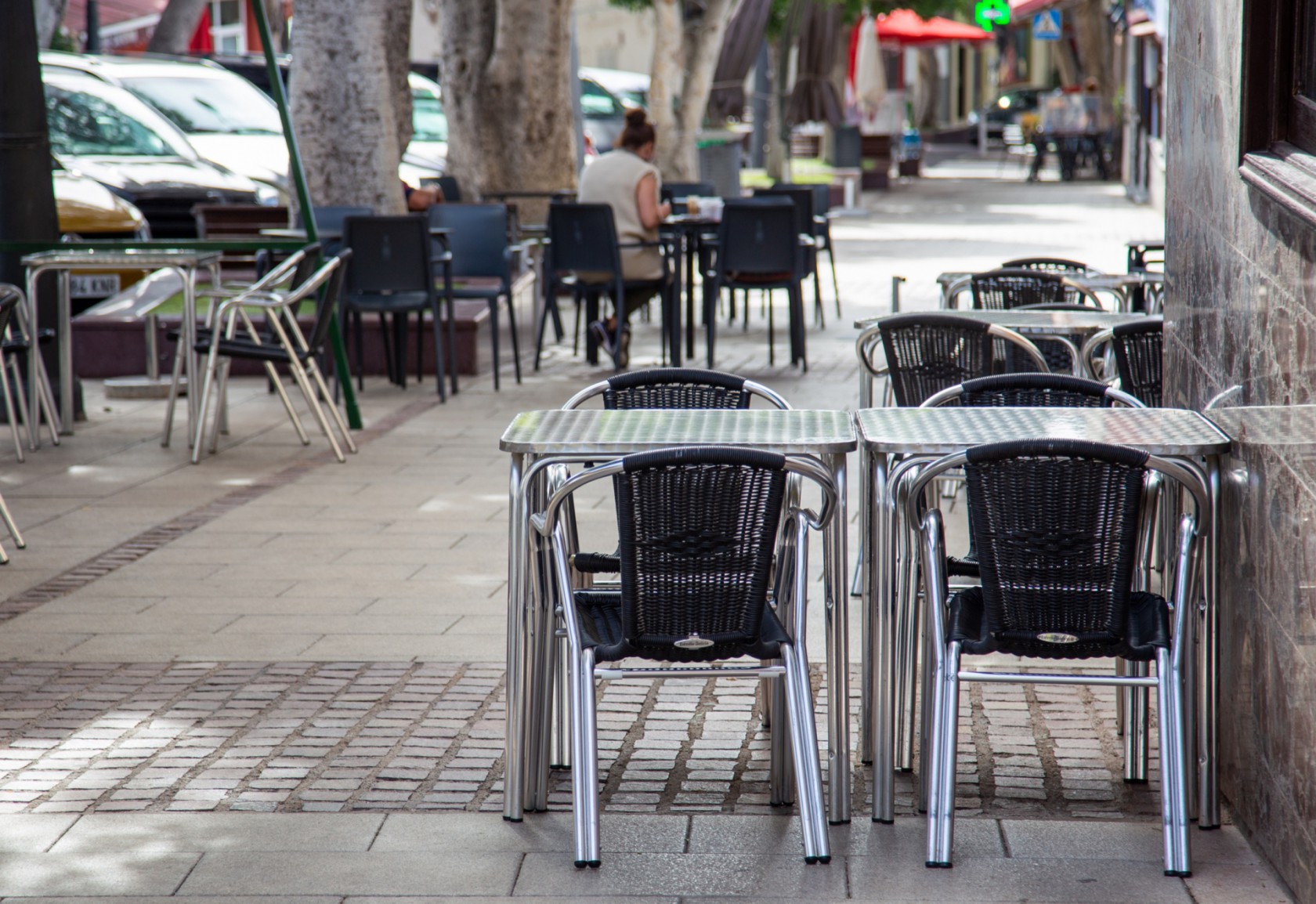 Los restaurantes y cafeterías de Adeje pueden solicitar habilitar terrazas en el exterior mientras dure el estado de alarma