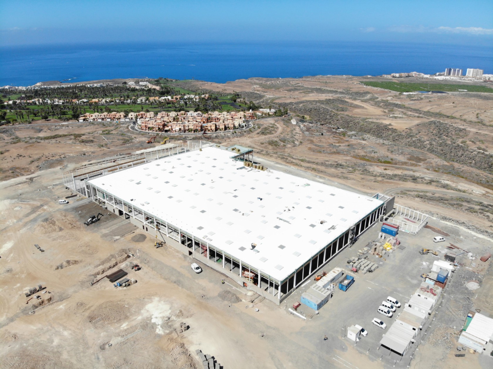 El ayuntamiento de Adeje y Leroy Merl&iacute;n firman un convenio para mejorar la empleabilidad del municipio