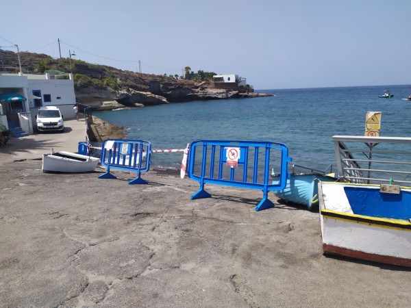 Comunicado: cierre al baño de la Playa de El Puertito