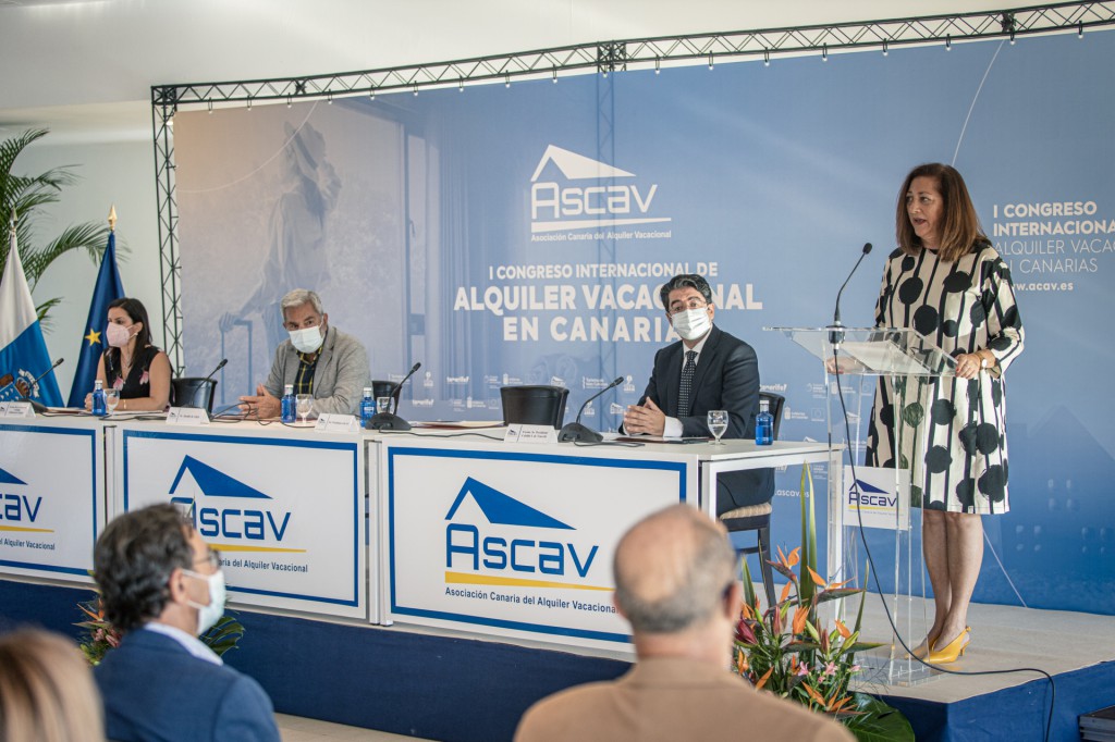 El I Congreso Internacional de Alquiler Vacacional en Canarias reunió en Adeje a personas expertas para afrontar los retos del sector