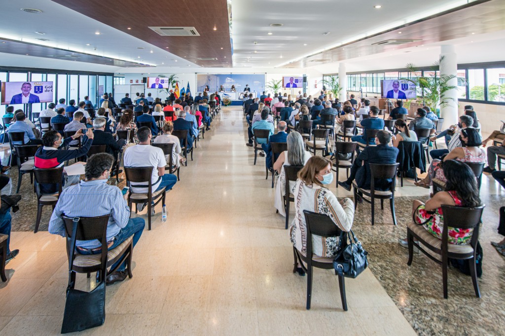 El I Congreso Internacional de Alquiler Vacacional en Canarias reunió en Adeje a personas expertas para afrontar los retos del sector