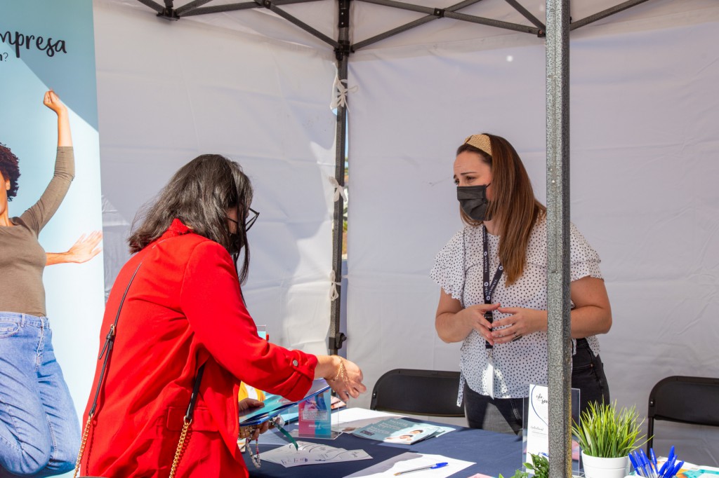 Más de 30 empresas se dan cita en la feria "Jobs Dating 2022"