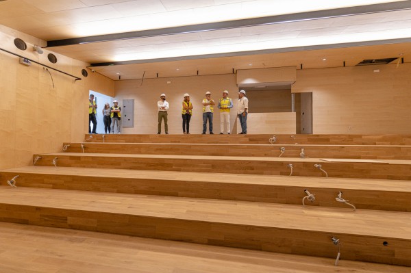 El vicepresidente del Cabildo y el alcalde de Adeje realizan el seguimiento de las obras del nuevo teatro del municipio
