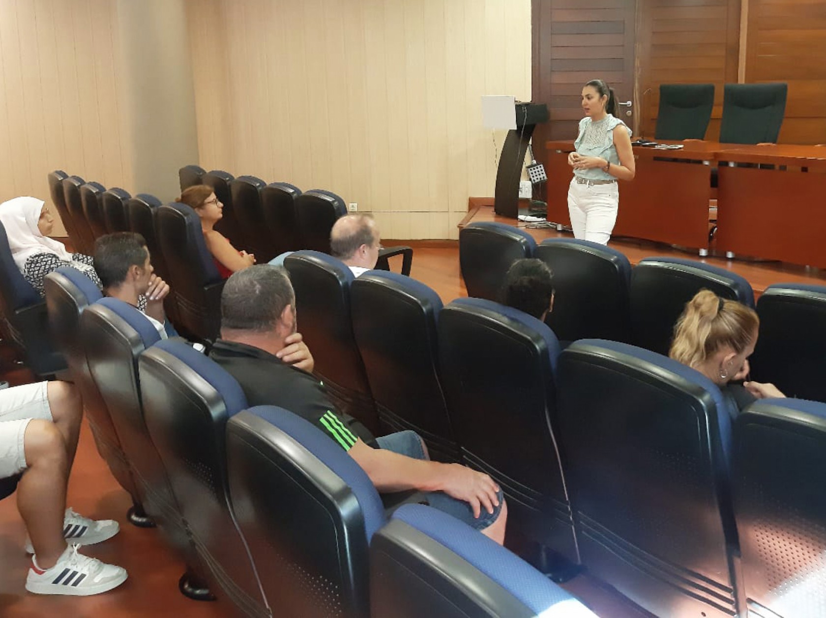 Una cuadrilla de jardinería de personas desempleadas se incorpora al proyecto del Parque Central