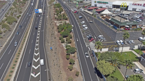El Ayuntamiento realiza obras de mejoras de viales en diversos puntos del municipio adejero 