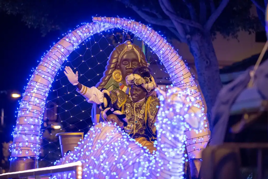 La Gran Cabalgata de Reyes vuelve a su formato tradicional en Adeje