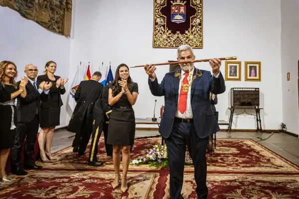 José Miguel Rodríguez Fraga toma posesión por novena vez como alcalde de Adeje con mayoría absoluta