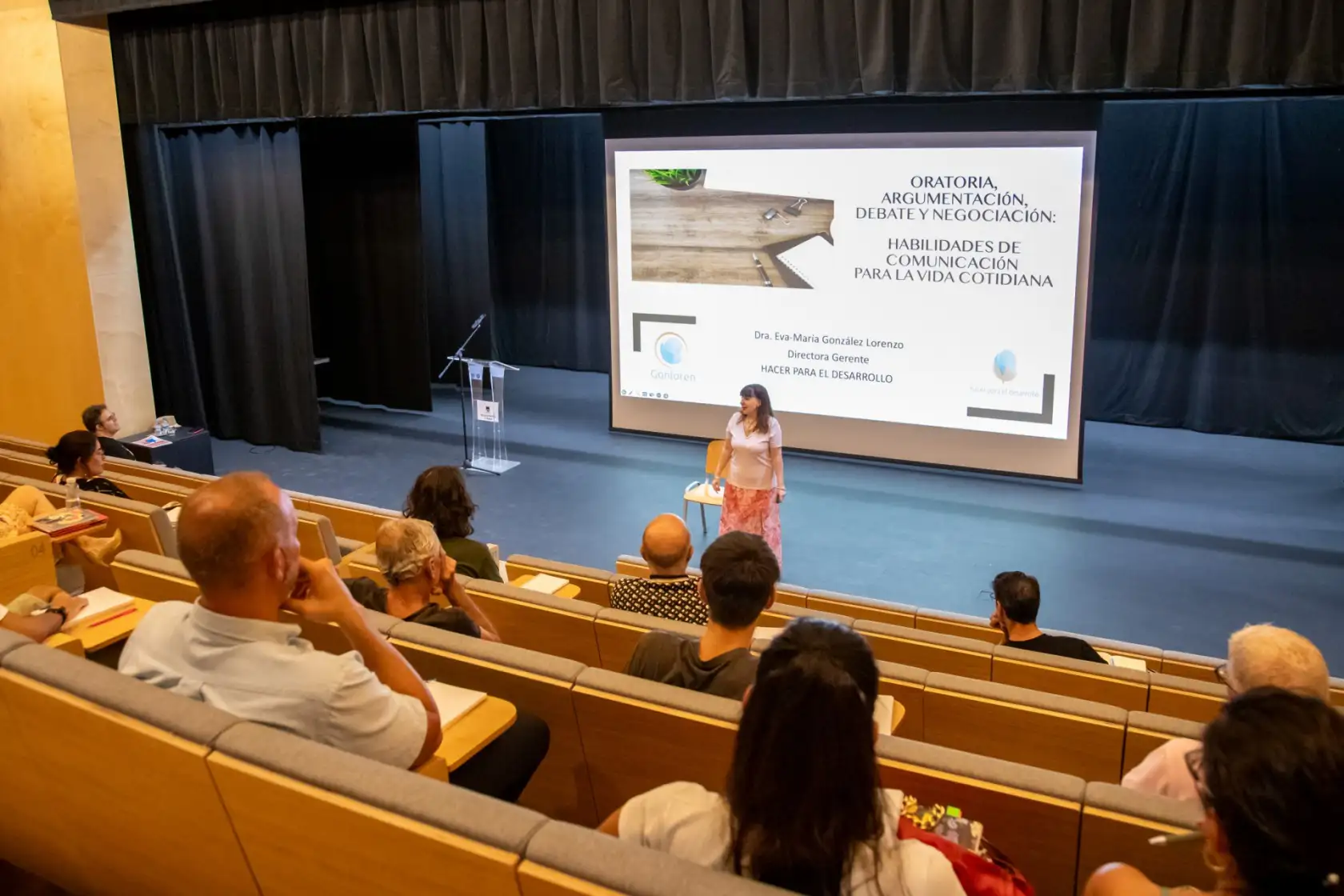 Vencer el miedo a hablar en público, uno de los cursos de la Universidad de Verano de Adeje