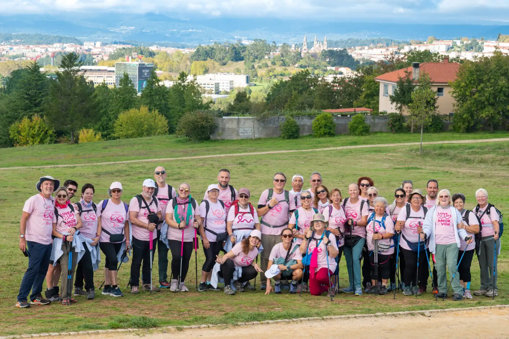 El Ayuntamiento de Adeje y Carrera por la Vida dan luz verde al proyecto "Camino de Santiago por la Vida"