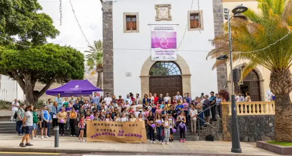 El pleno de Adeje se posiciona contra la violencia de género