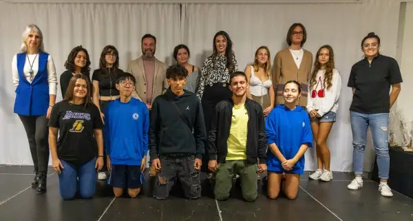 El alumnado de Adeje utiliza la creatividad artística y la literatura para luchar contra la violencia de género