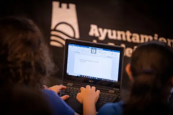 Lavya Ramesh Sukhrani Matlani y Luar del Carmen Salazar González, mejores noticias del proyecto 
