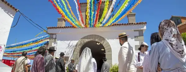 Taucho celebra sus fiestas homenajeando a Cuba
