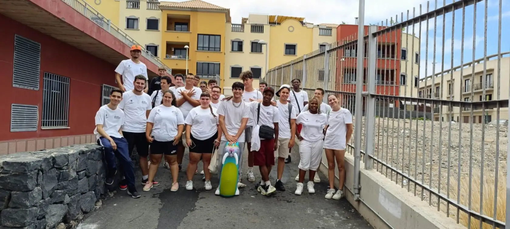 El campamento de verano "Agüita 24" de la Escuela de Segunda Oportunidad de Adeje culmina con éxito