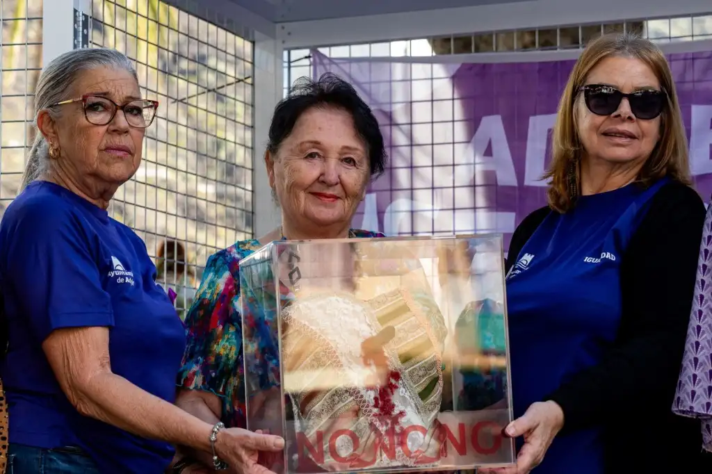 Adeje reafirma su compromiso en la lucha contra la violencia de género