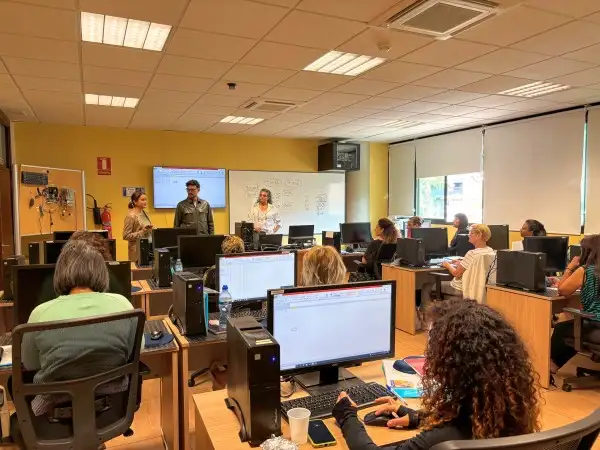 El Ayuntamiento de Adeje promueve la inserción laboral de mujeres en situación de vulnerabilidad
