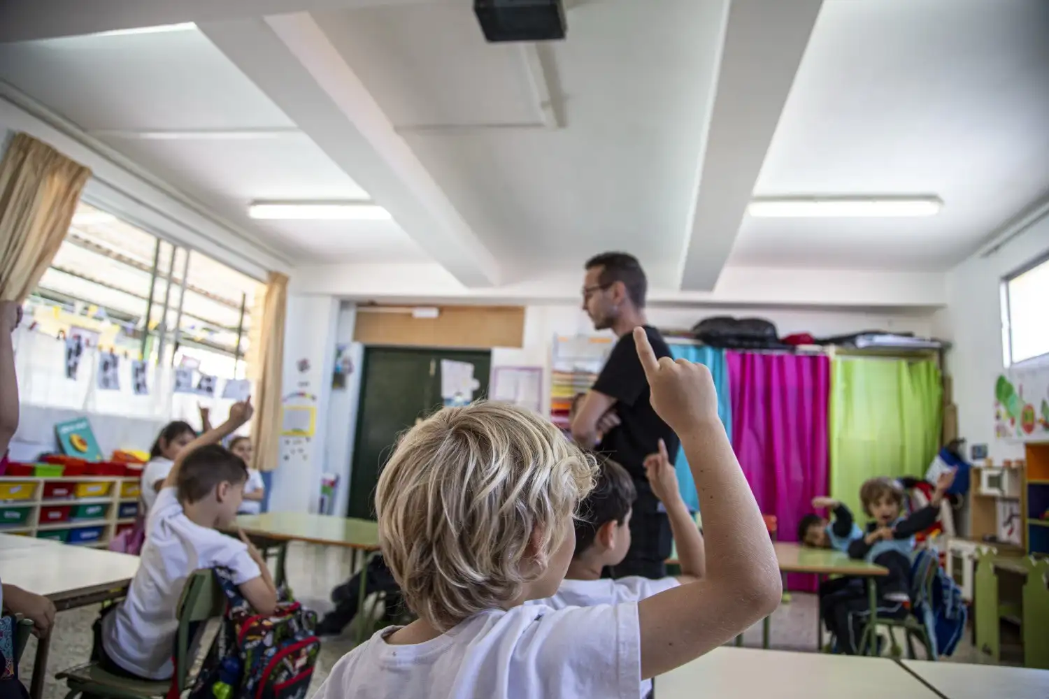 Participación activa del alumnado durante la sesión Arcoíris
