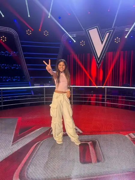 La adejera Isabella Tapia entra en La Voz Kids España 2025 con una actuación que conquista al jurado
