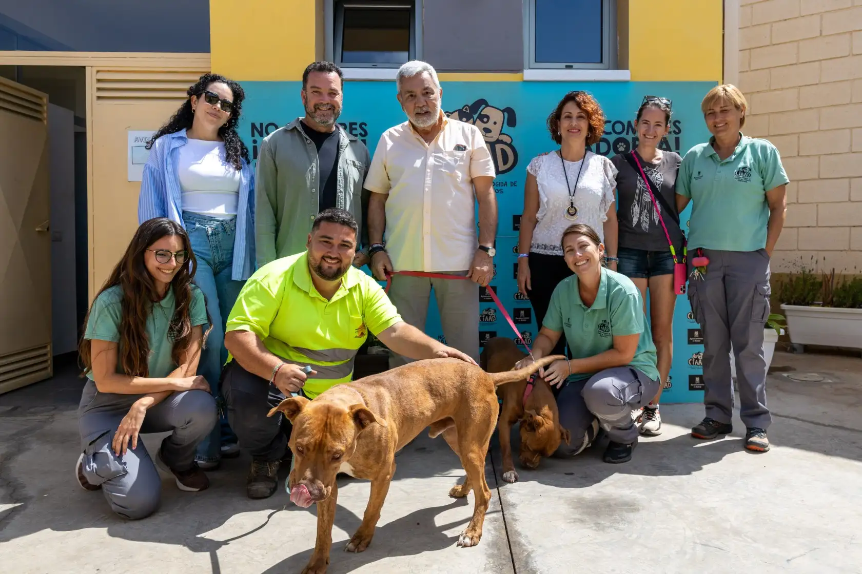 El alcalde y el equipo del CIAAD, unidos por el bienestar animal