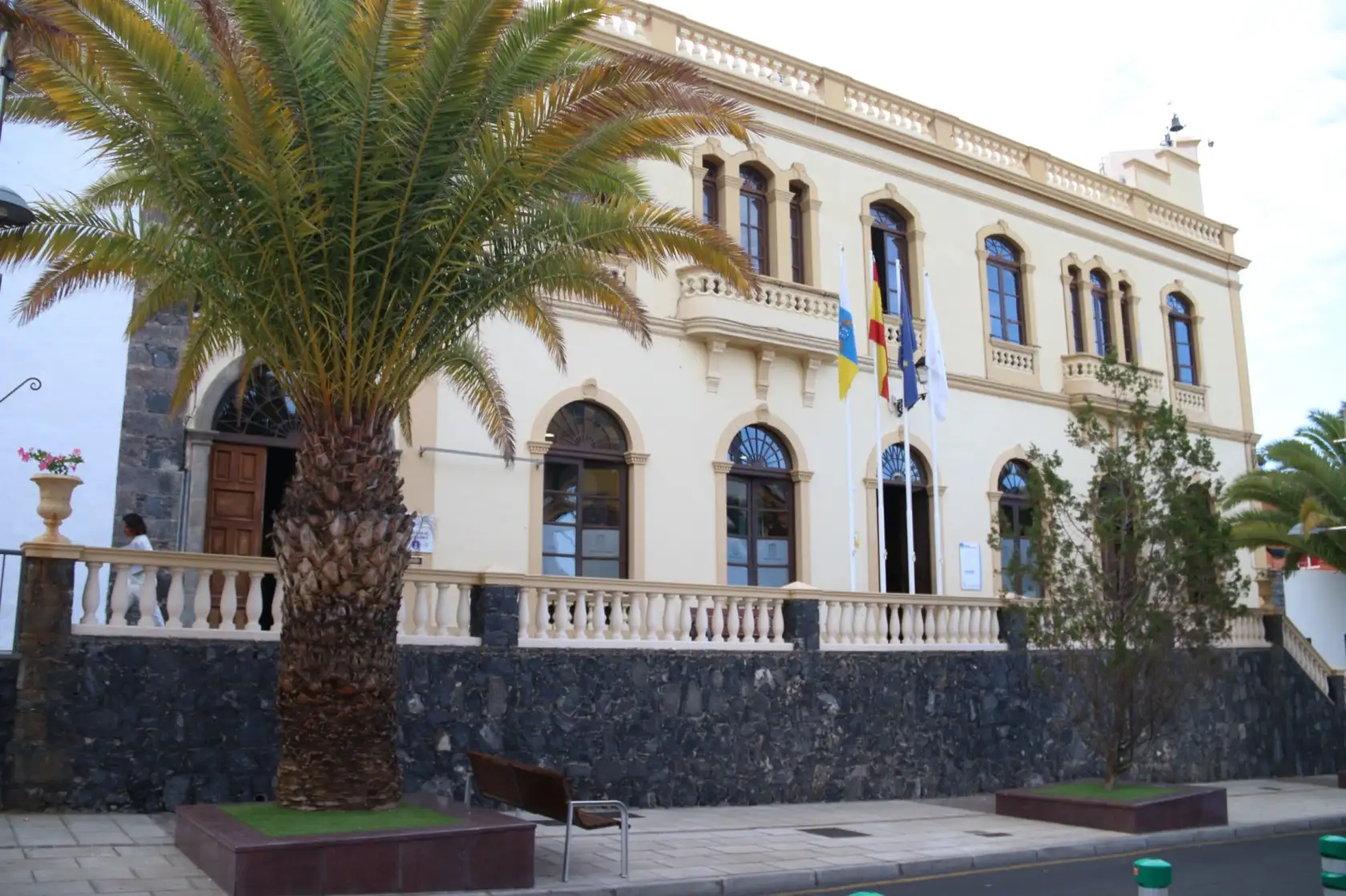 Fachada del Ayuntamiento de Adeje