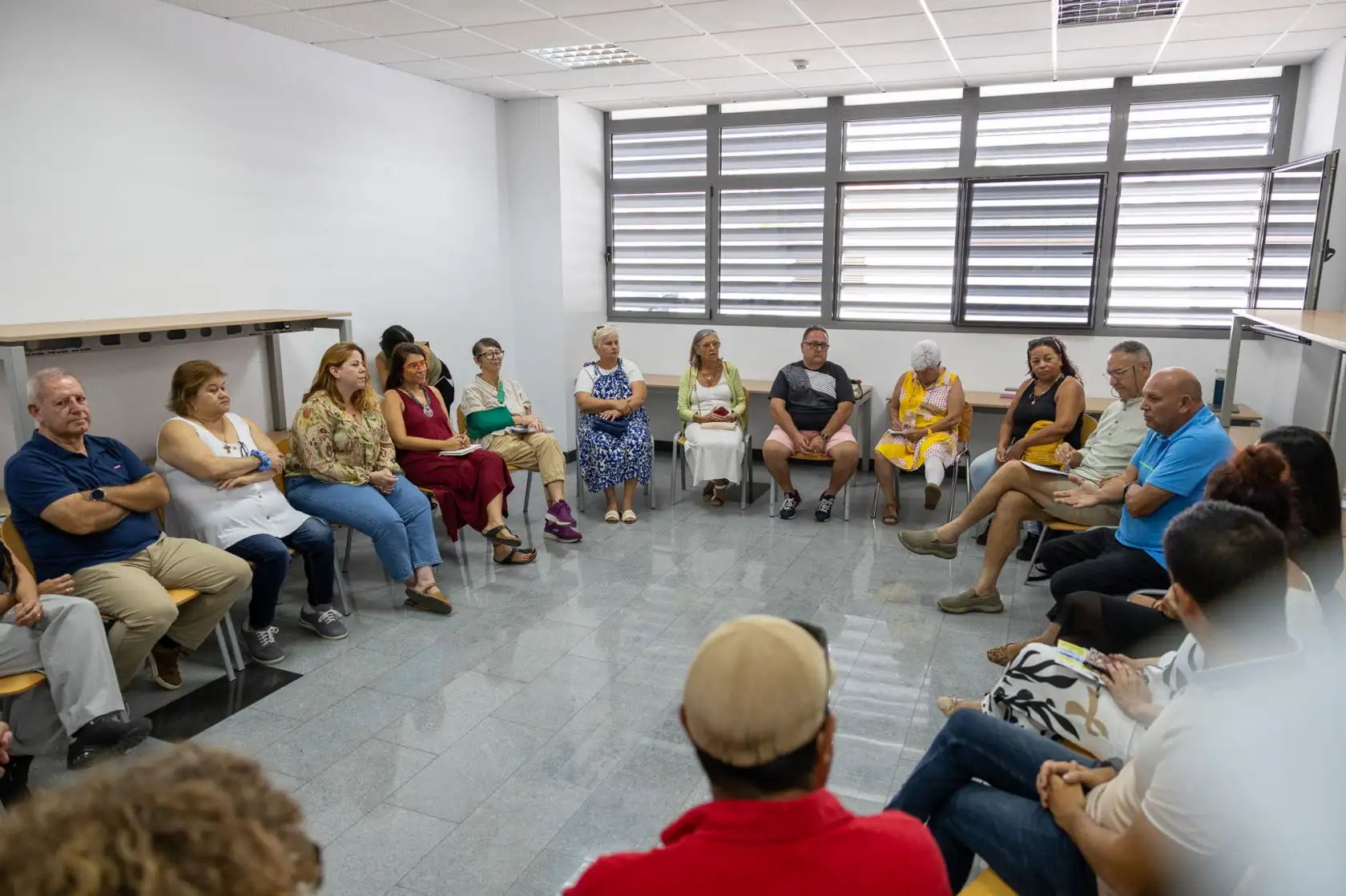 Adeje presenta su guía de bienvenida municipal, un paso a paso para avanzar hacia la convivencia en el marco de la UVA