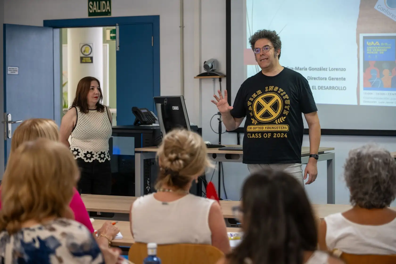 Luis Capote P&eacute;rez, Eva Mar&iacute;a Gonz&aacute;lez Lorenzo y Jacobo Rafael Mart&iacute;n Rodr&iacute;guez llevan a cabo el curso &ldquo;Comunicaci&oacute;n para la convivencia&rdquo; de la UVA