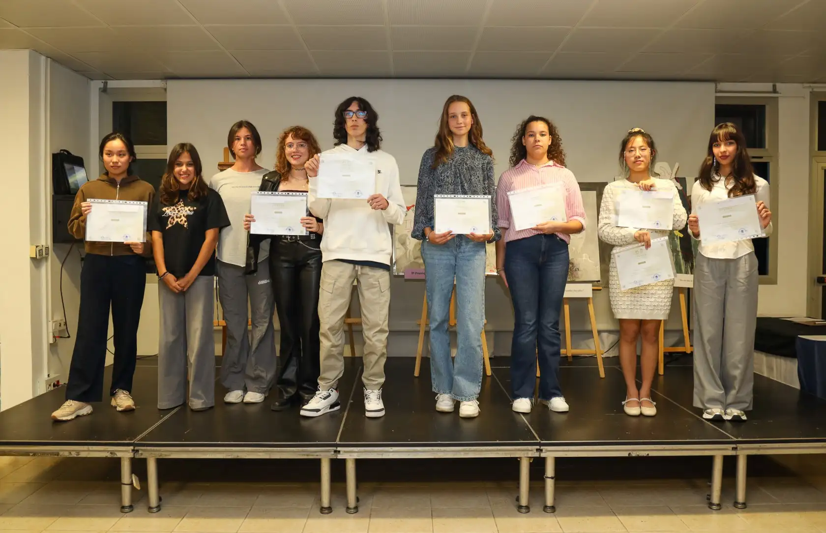 El I Certamen de Arte y Microrrelatos premia al alumnado de Adeje por obras que promueven relaciones sanas y en igualdad. Iniciativa en el marco del 25N.