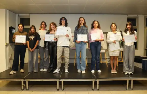 El alumnado de Adeje alza la voz por los buenos tratos en el I Certamen de Arte y Microrrelatos